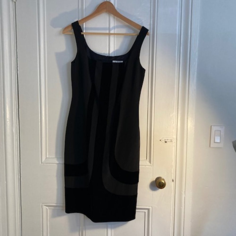 90's David Meister Silk sleeveless dress with velvet detail. Silk. Size 6.